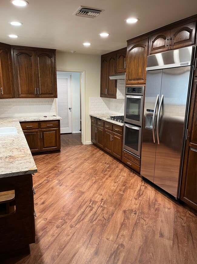 Building Photo - 4638 Libbit Ave