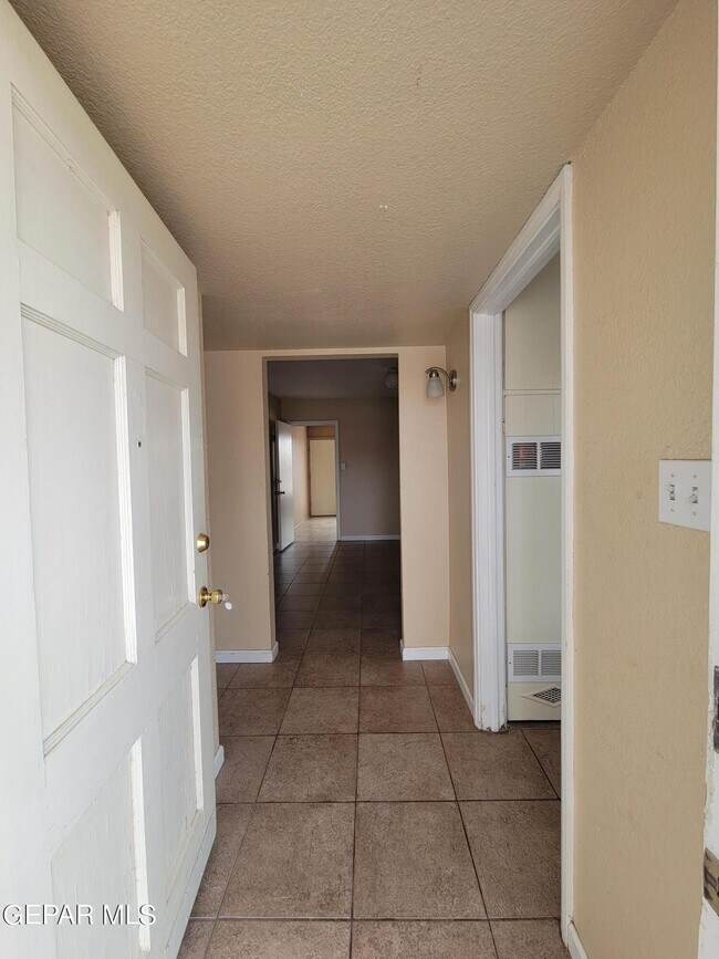 Building Photo - 6540 Cheyenne Trail