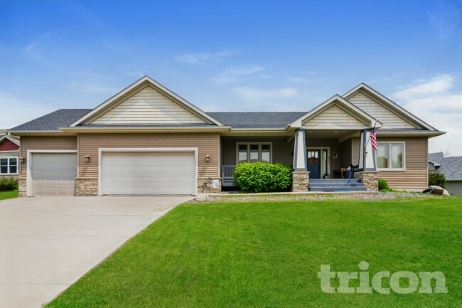 Building Photo - 633 Savanna Trail