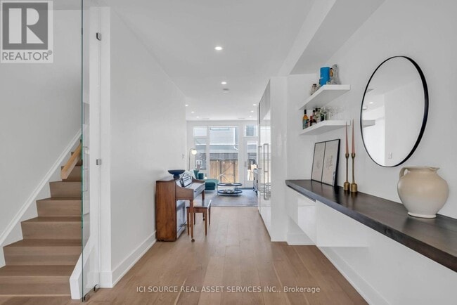 Photo du bâtiment - 103 Armstrong St