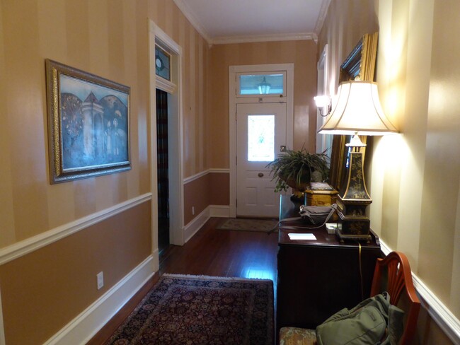 Hallway - 906 Fatherland St