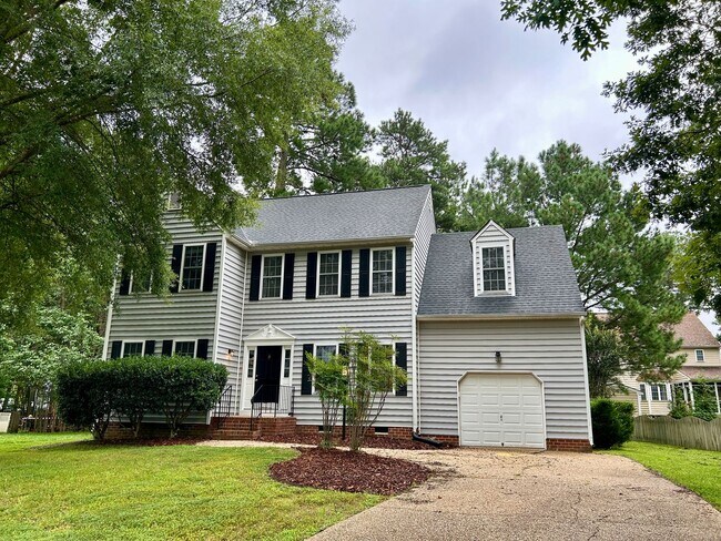 Foto del edificio - Stunning 4-Bedroom Home in Richmond’s Prem...