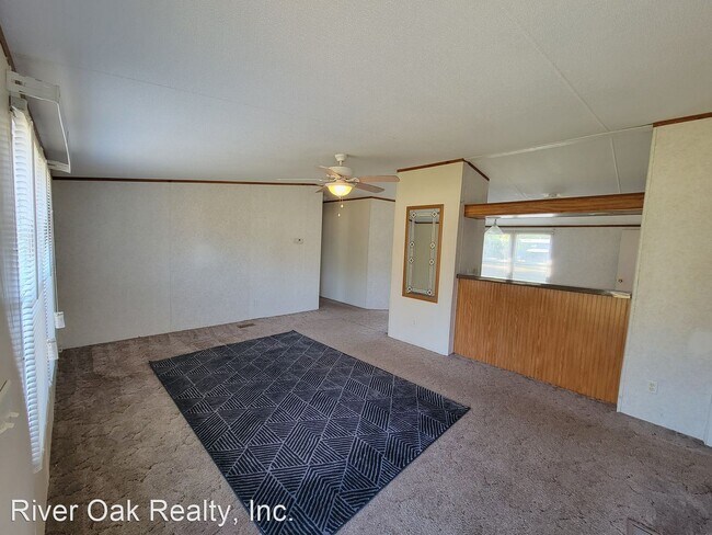 Foto del edificio - 3 br, 2 bath House - 650 Kingswood Ave
