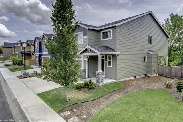 Foto del edificio - COMING SOON INQUIRE WITHIN- Beautiful 5 bdrm  and master on the main Home in Lacamas Meadows subd...