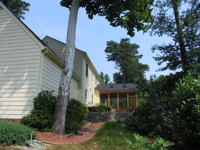 Building Photo - 1771 Old Brook Rd