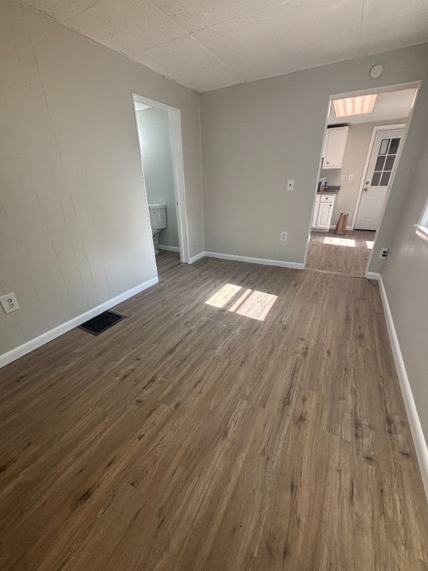 Building Photo - 203 Parsons Ave