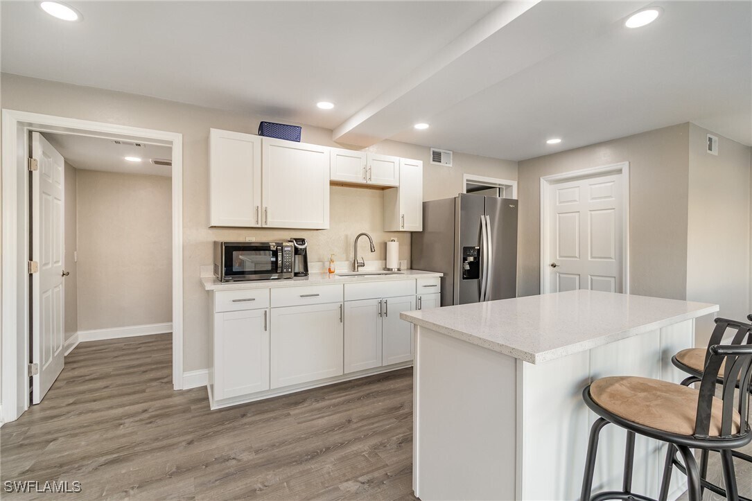 Foto principal - 4912 Vincennes St
