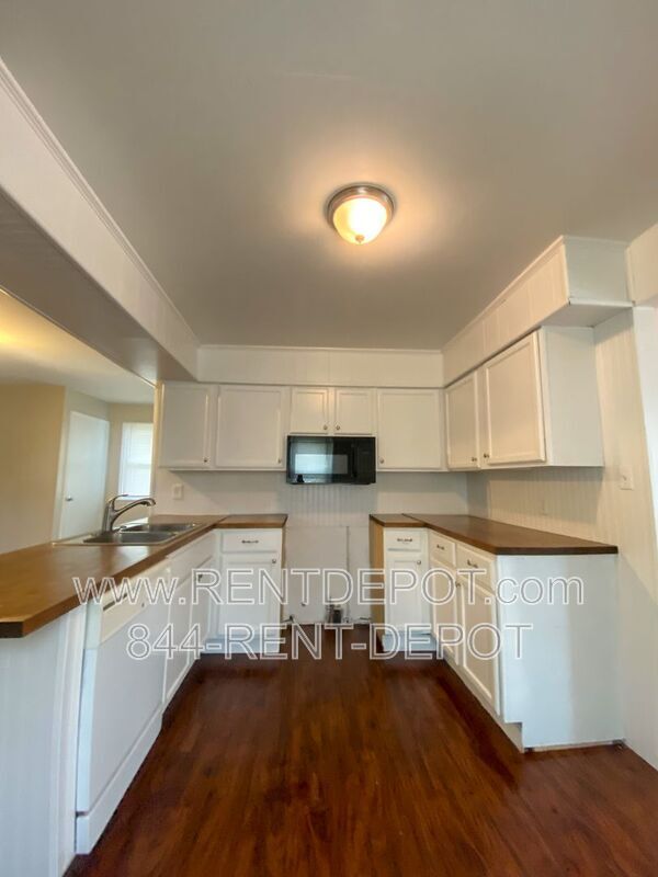 Foto del edificio - 2035 Hicks Dr