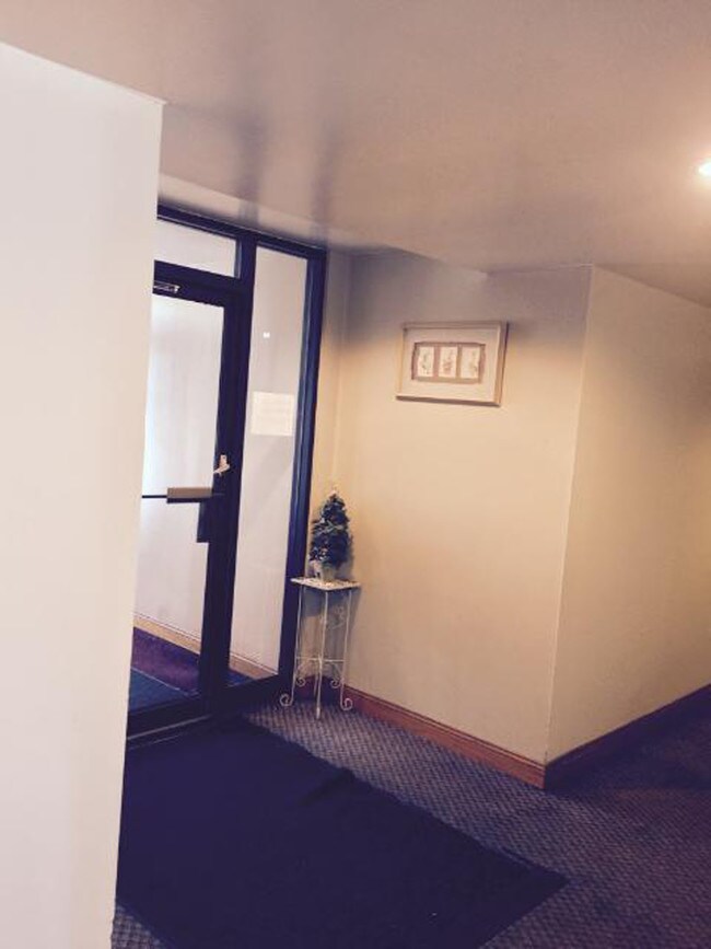 Gentry Manor Apartments Glen Ellyn, IL