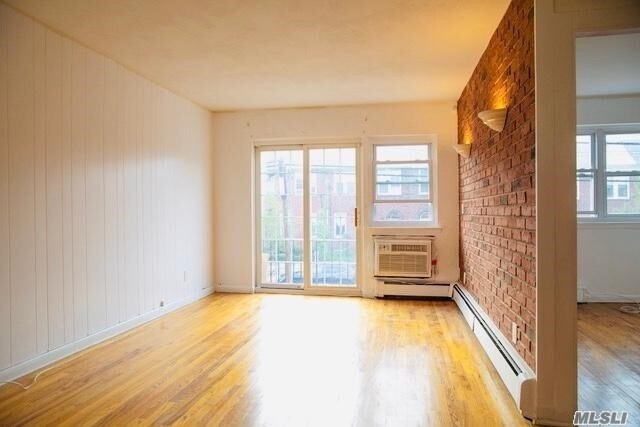 Building Photo - 25-59-59 46th St