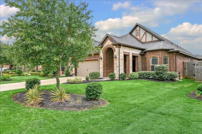 Foto del edificio - 27919 Twin Knolls Ln