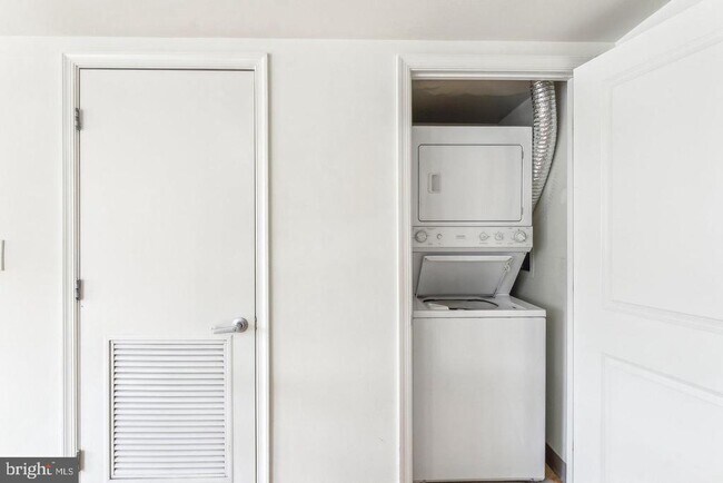 Foto del edificio - 1225 13th St NW