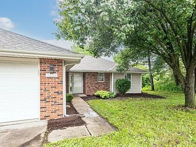 Foto del edificio - 3804 Larkspur Ct