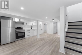 Building Photo - 3 Dallyn Cres