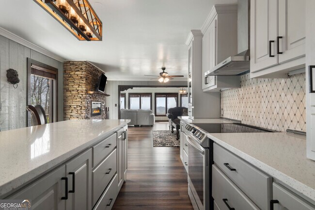 Foto del edificio - 1545 Petit Ridge Dr