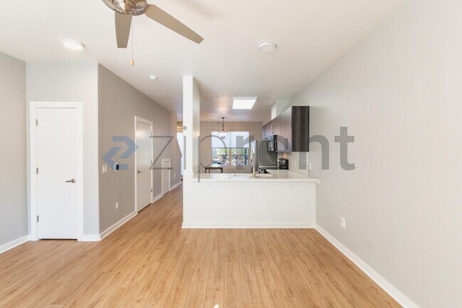 Foto del edificio - 7805 Cooper Ln