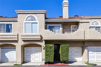 Building Photo - 25101 La Jolla Way