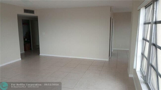 Building Photo - 10777 W Sample Rd