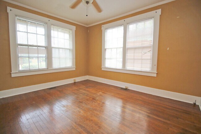Foto del edificio - PRE-LEASE for July 2026 - 5 Bedroom, 2.5 B...