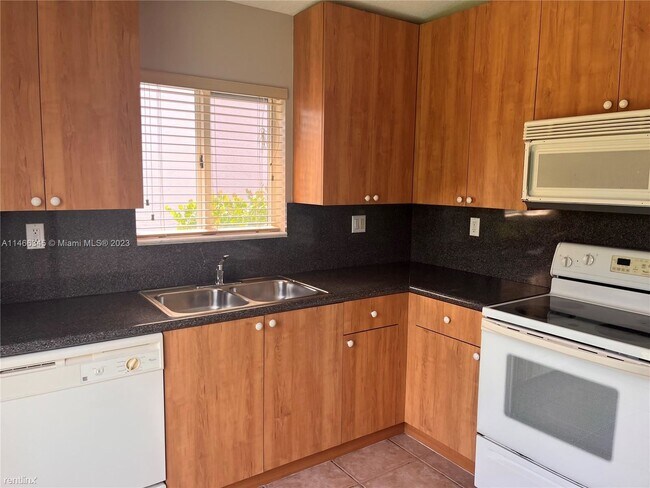 Building Photo - 3 br, 2 bath House - 20871 SW 91st Ct