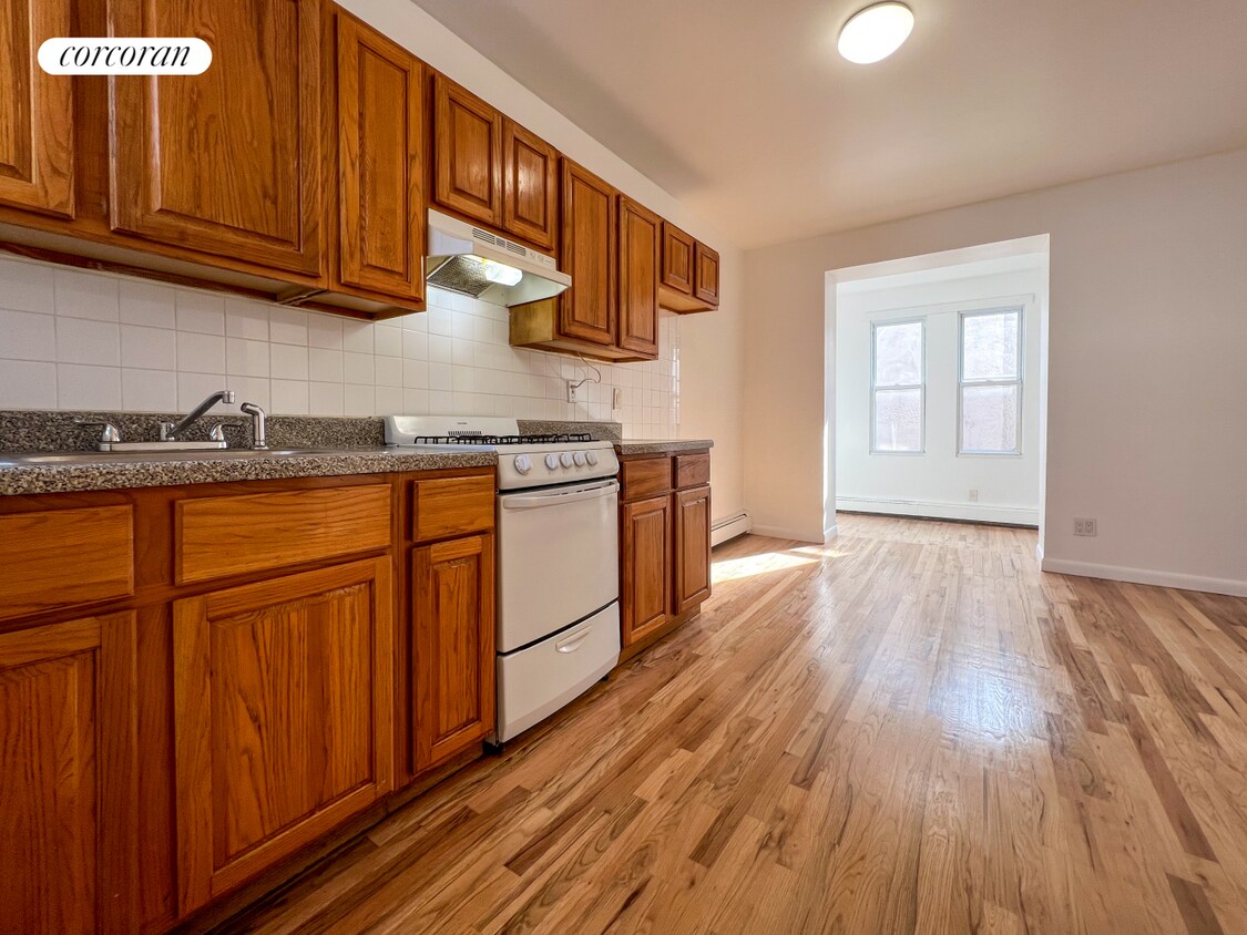 9710 Rockaway Beach Blvd Unit 3, NewYorkCity, NY 11693 Room for Rent