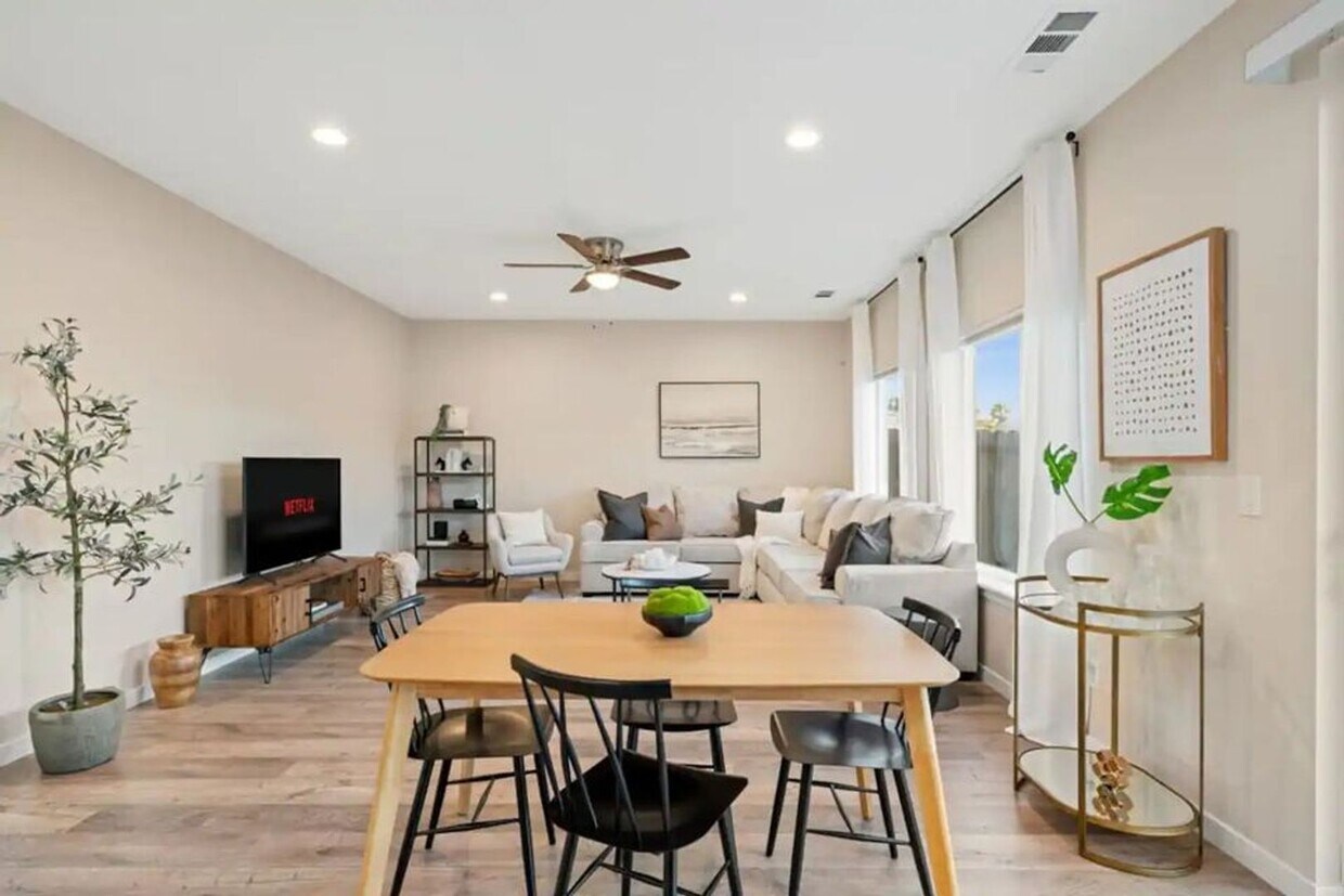 4503 Cyclamen Way Unit 4501, Carmichael, CA 95608 Room for Rent in