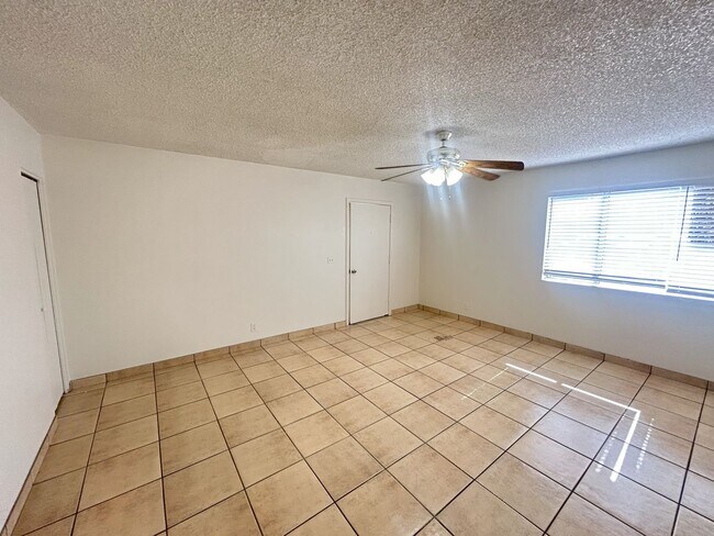 Building Photo - 2 bed 1 bath in Evergreen Historic....
