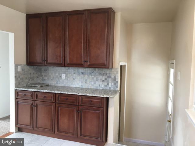 Foto del edificio - 21 Ridge Dr