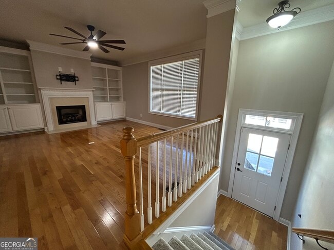 Building Photo - 405 Lexington Village