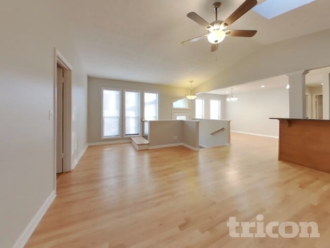 Building Photo - 2280 Lexington Way