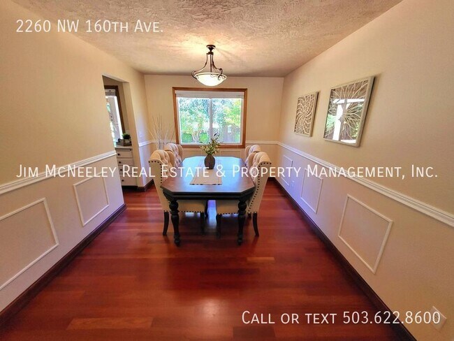 Building Photo - Fantastic, updated, 5 bedroom home in Beth...