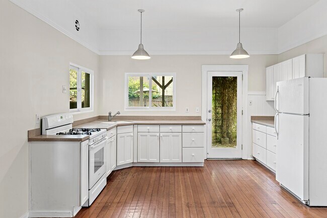 Foto del edificio - 906 Bancroft Way