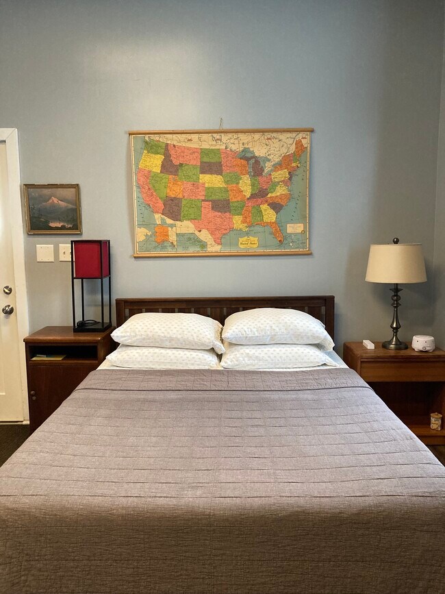 Foto del edificio - 1910 Donner St