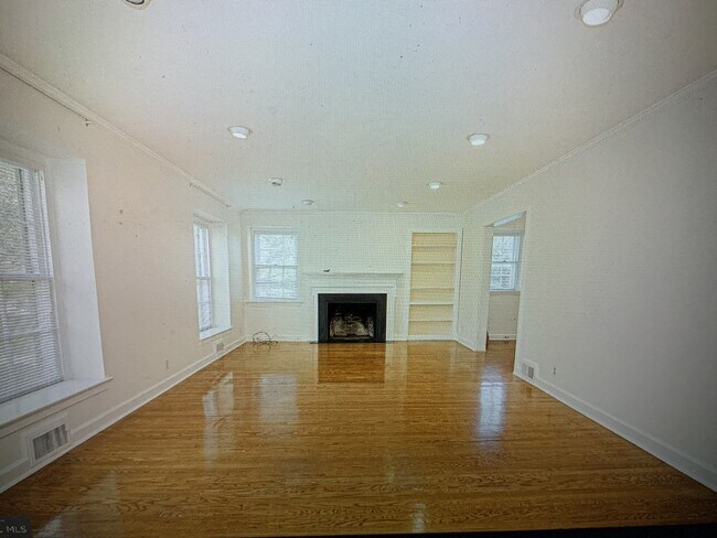 Foto del edificio - 526 Williams Rd