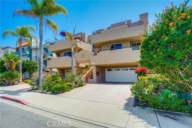 Building Photo - 834 Monterey Blvd