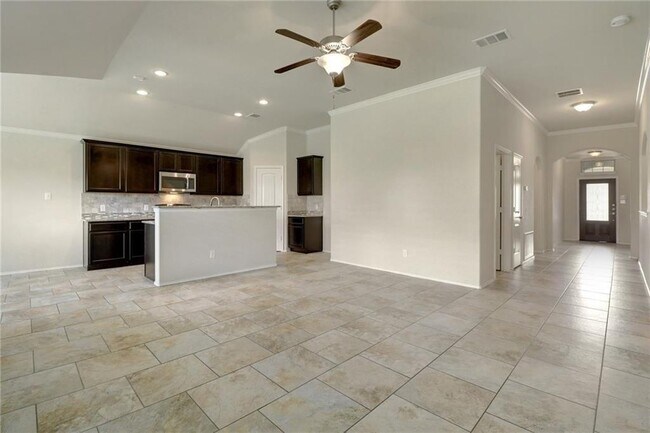 Foto del edificio - 330 Briar Park Dr