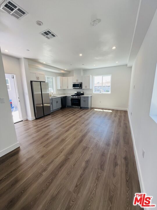 Building Photo - 22326 Denker Ave