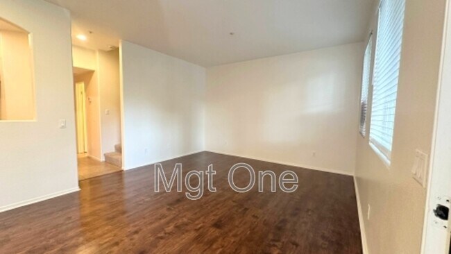 Foto del edificio - 5 Emory