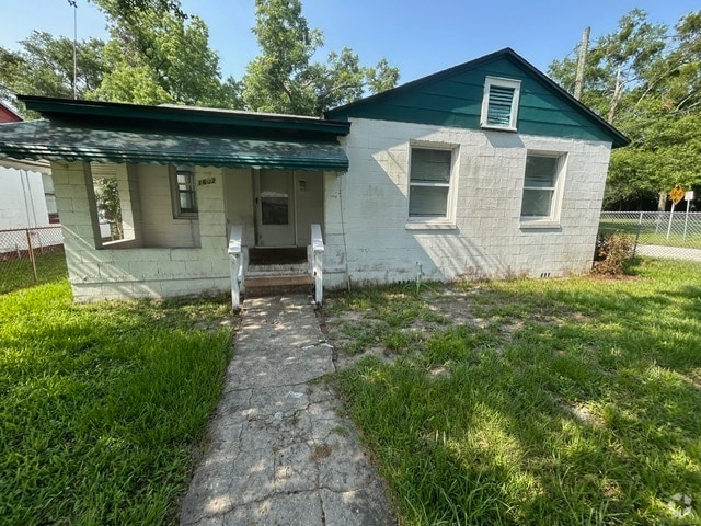 Building Photo - 1602 Wambolt St