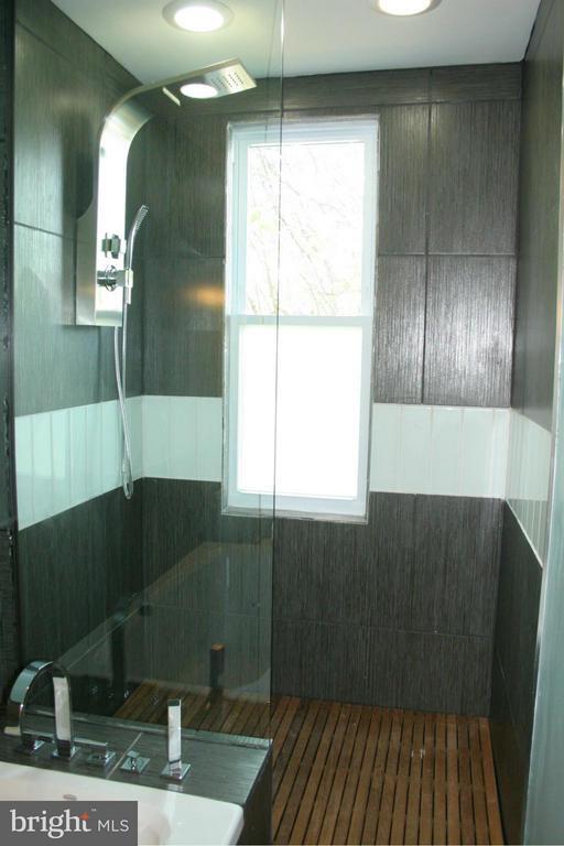 Foto del edificio - 1040 6th St NE