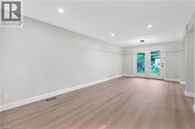 Building Photo - 206 Shelley Dr