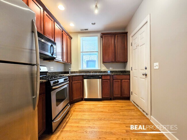Building Photo - 3244 N Clifton Ave