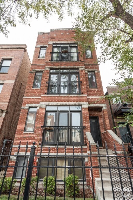 Building Photo - 2417 W Fillmore St
