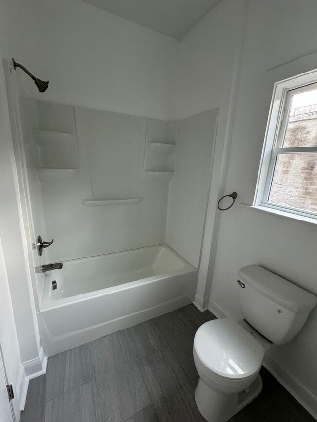 Building Photo - 511 W Marshall St