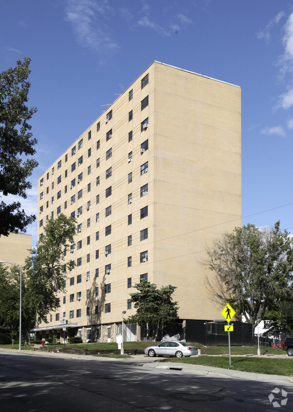 Foto del edificio - Park North & Park South Towers