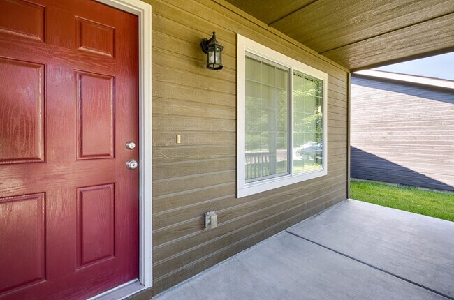 Building Photo - Beautiful Meridian home