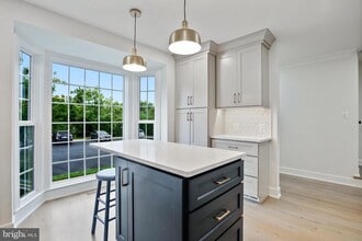 Building Photo - 165 E St NE