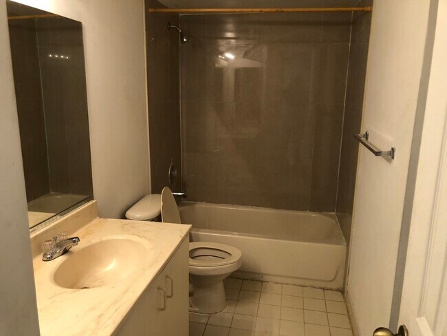 Foto del edificio - 8781 Wiles Rd