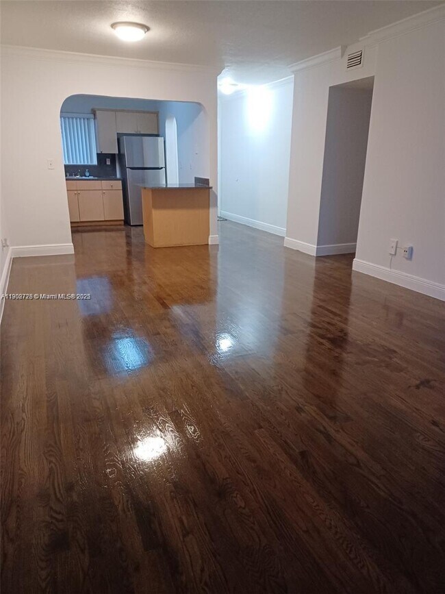 Foto del edificio - 980 NE 170th St