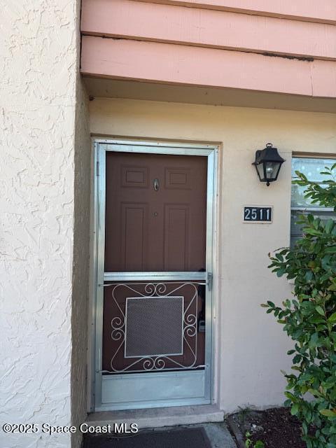 Building Photo - 2511 Country Club Dr